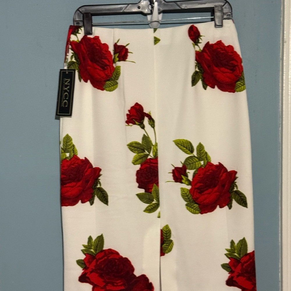 NYC Red Floral A-Line Skirt - Picture 5 of 12